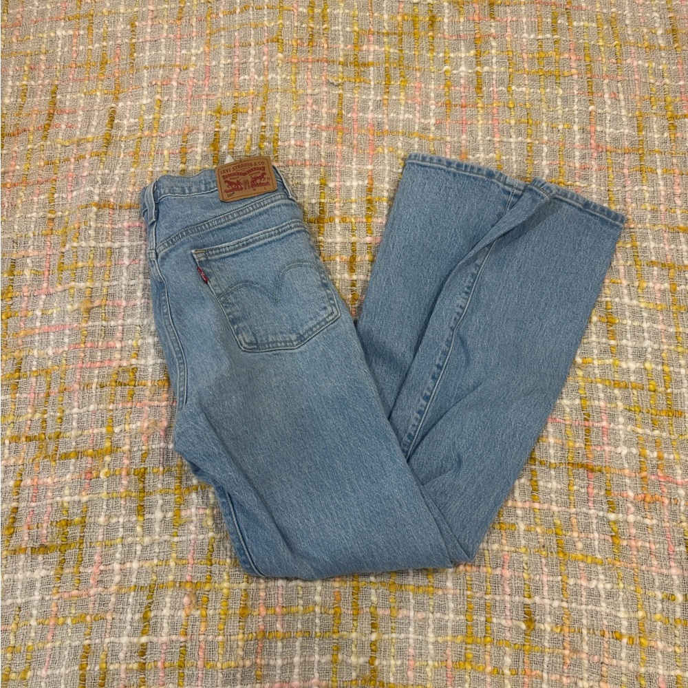 Levi's Women's Light Blue Straight Leg Jeans